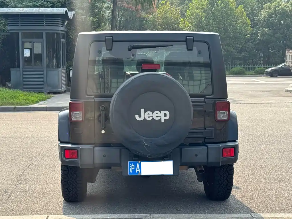 Jeep Wrangler — миниатюра 5