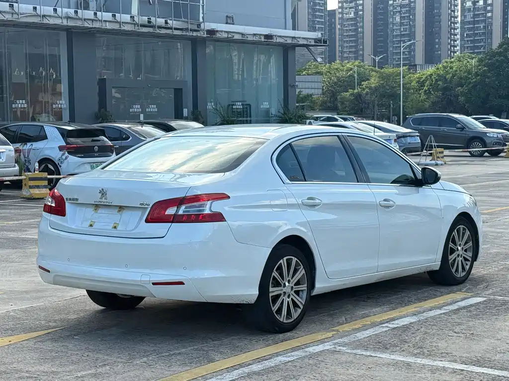 Peugeot 408 — миниатюра 7