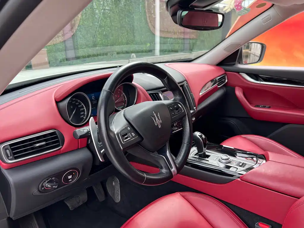 Maserati Levante — миниатюра 9