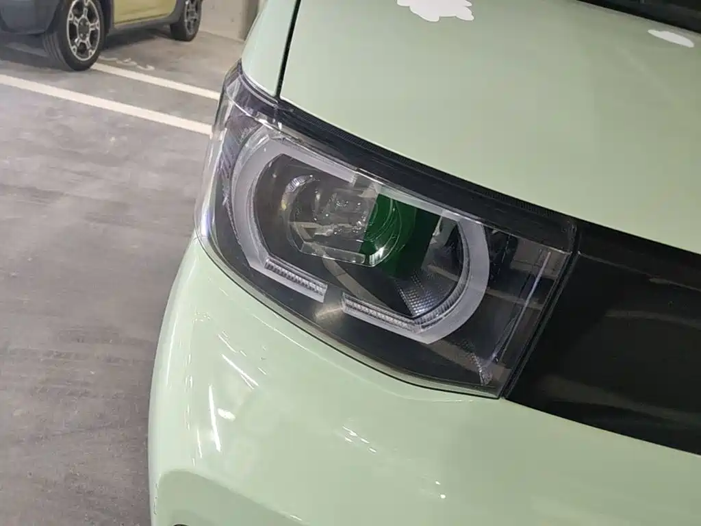 Wuling MINIEV — миниатюра 9