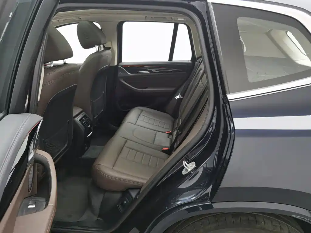 BMW X3 — миниатюра 15