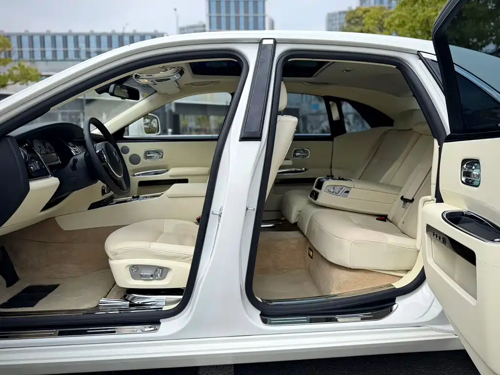 Rolls-Royce Ghost — миниатюра 17