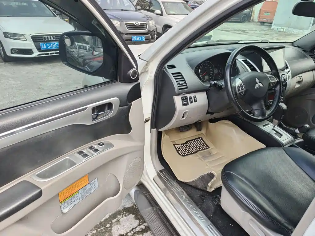 Mitsubishi Pajero Sport — миниатюра 16