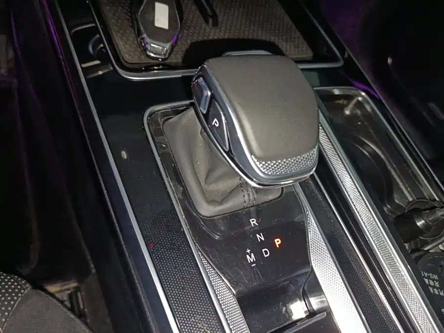 Hongqi Hongqi HS5 — миниатюра 16