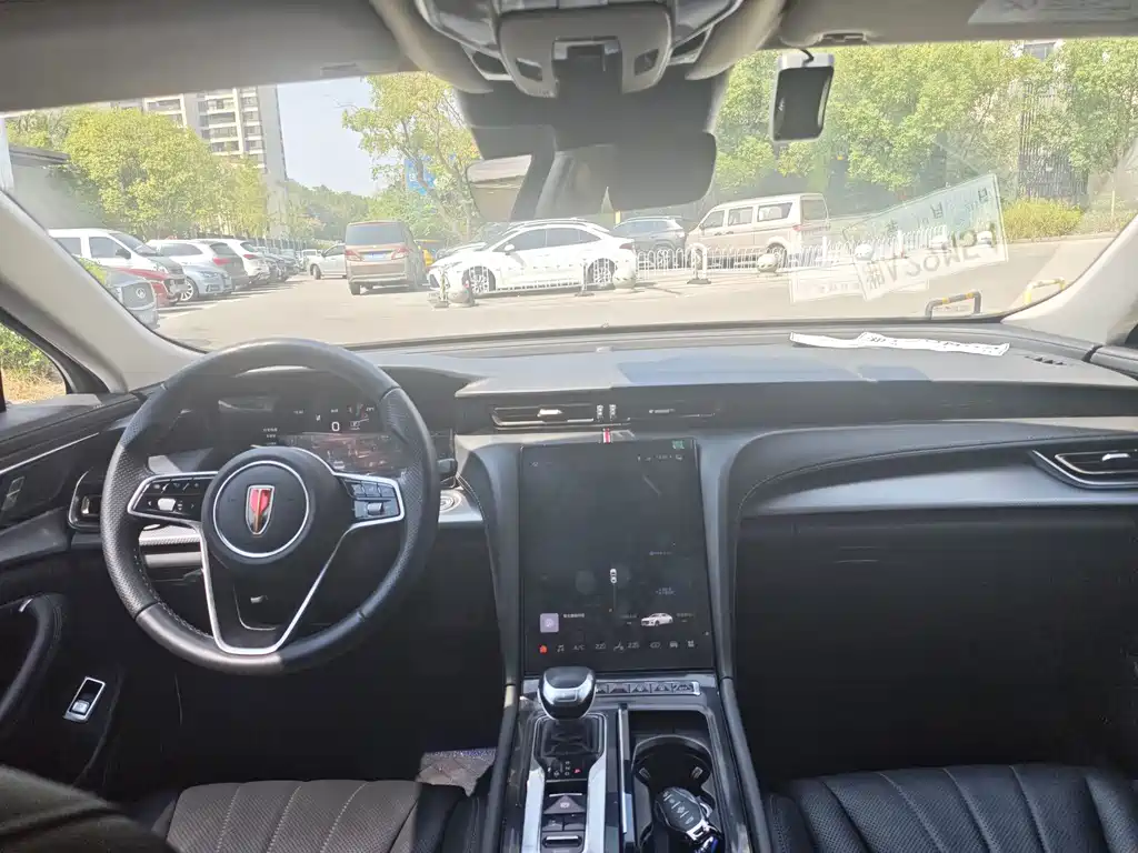 Hongqi Hongqi H5 — миниатюра 10