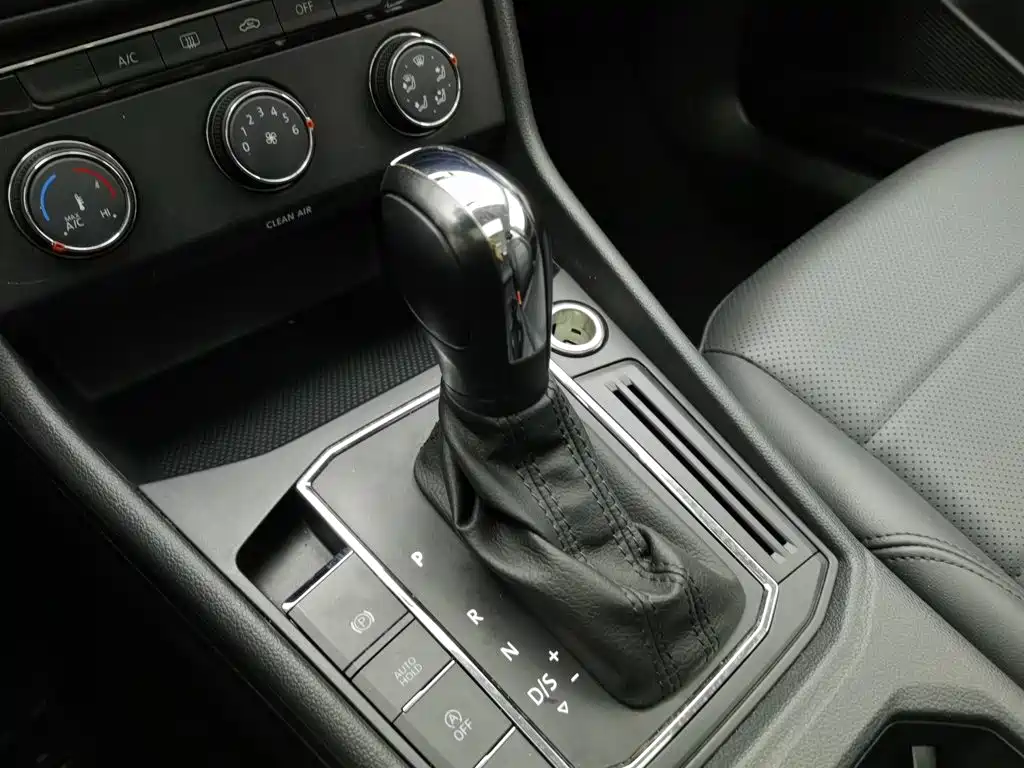 Volkswagen Lavida — миниатюра 13