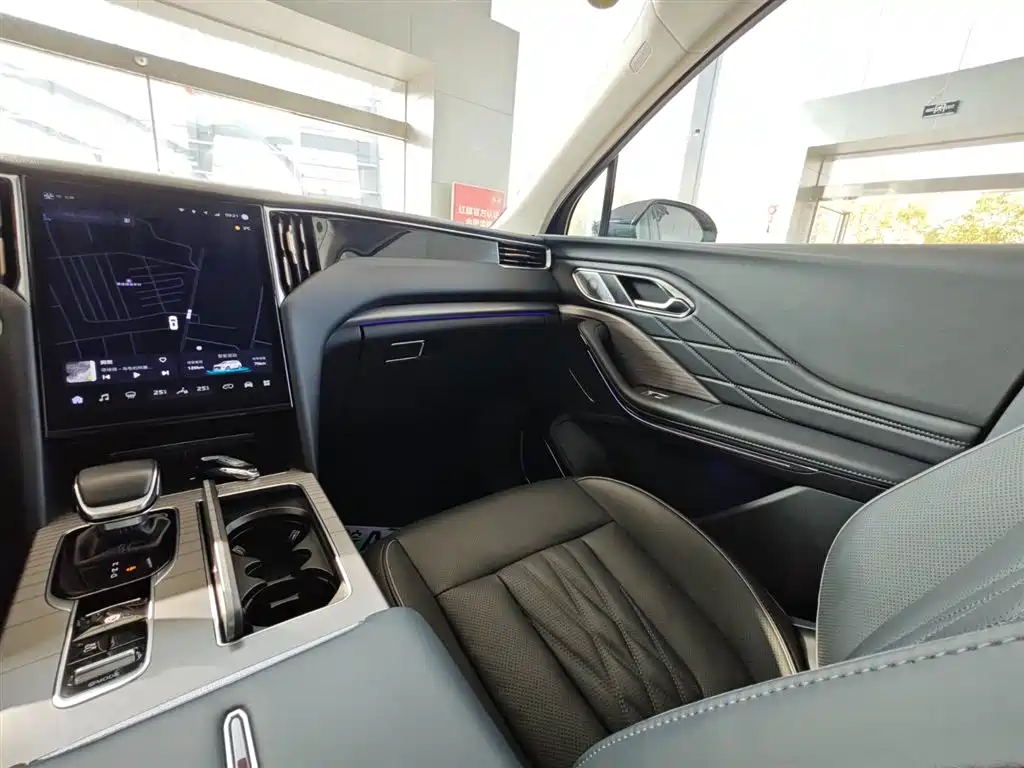 Hongqi HONGQI HS7 PHEV