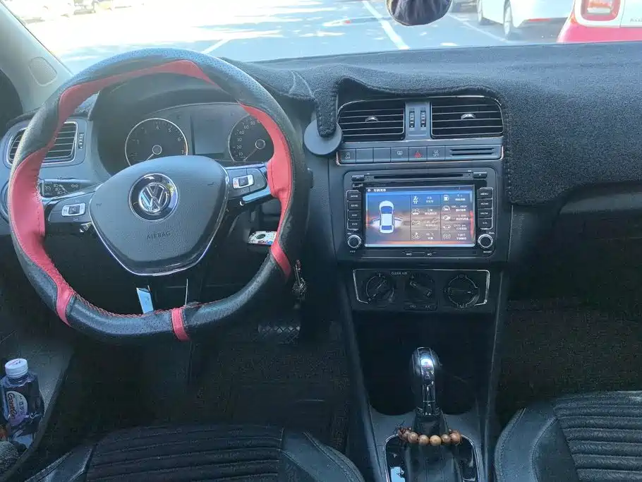 Volkswagen Polo — миниатюра 12