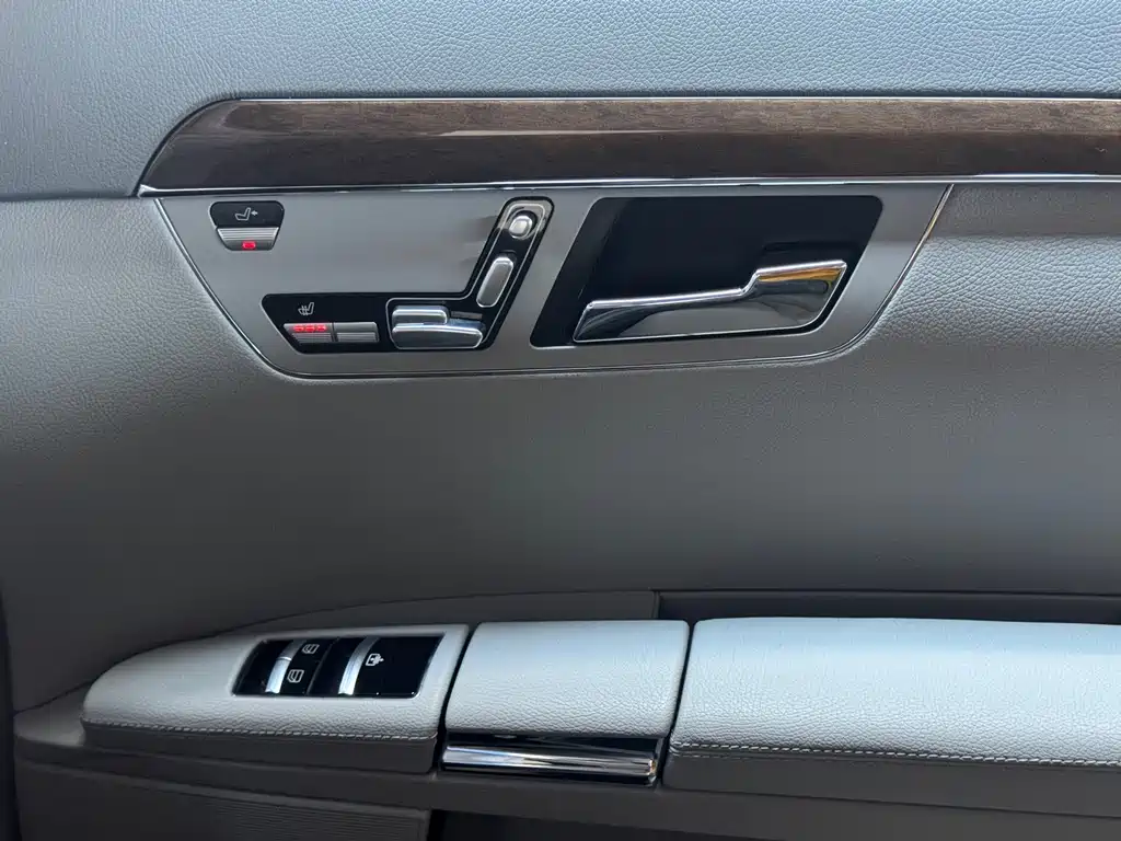 Mercedes-Benz S-Class — миниатюра 16
