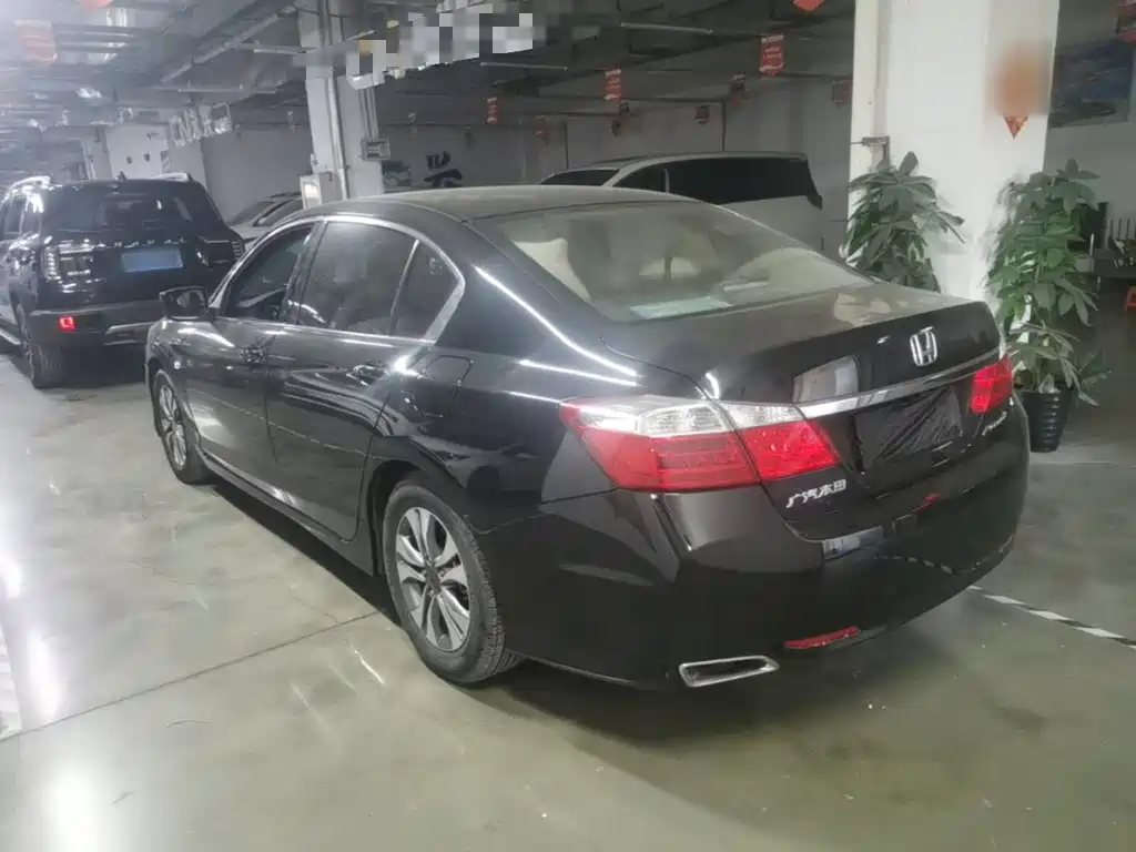 Honda Accord — миниатюра 5
