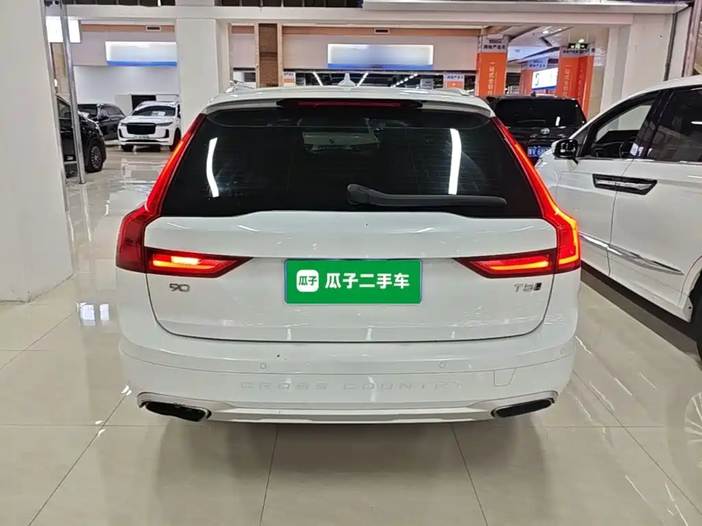 Volvo V90 — миниатюра 6