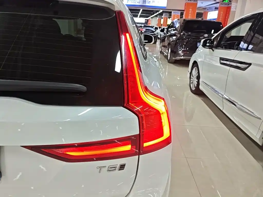 Volvo V90 — миниатюра 8