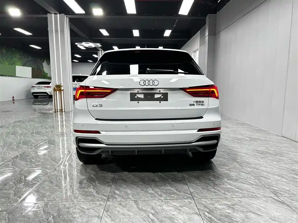 Audi Q3 2022 35 TFSI Fashion