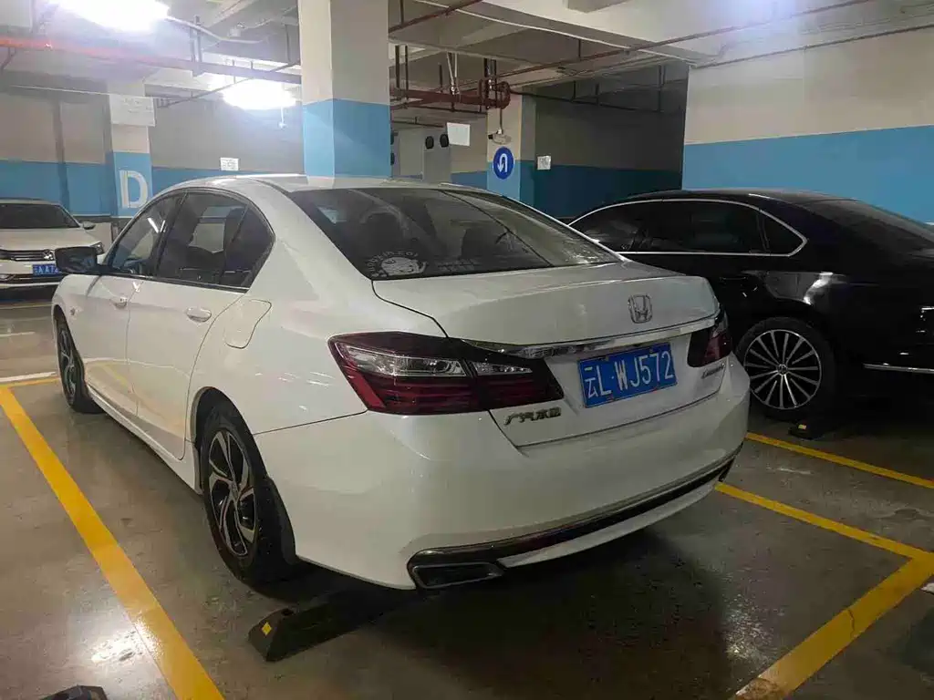 Honda Accord — миниатюра 5