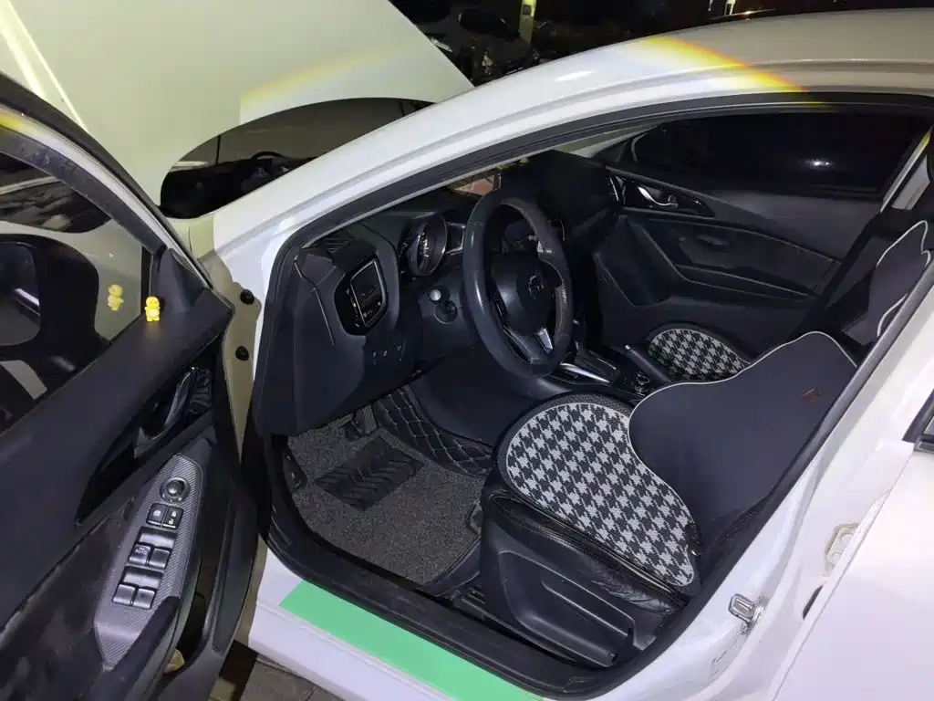 Mazda 3 Axela — миниатюра 17