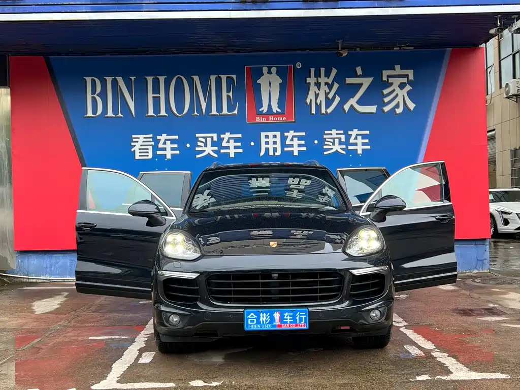 Porsche Cayenne — миниатюра 5
