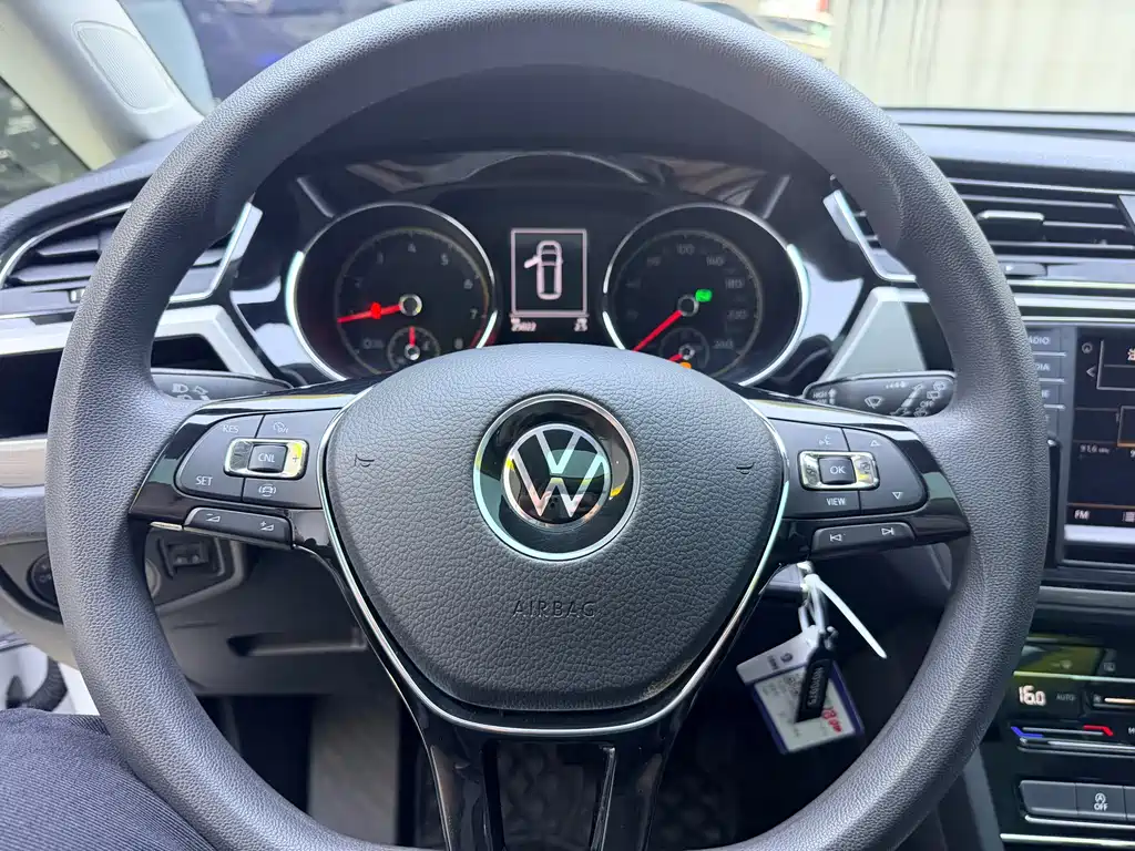 Volkswagen Touran — миниатюра 21