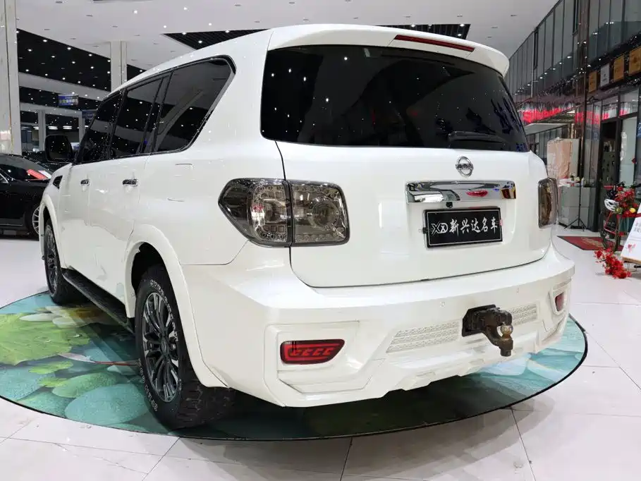 Nissan Patrol — миниатюра 4