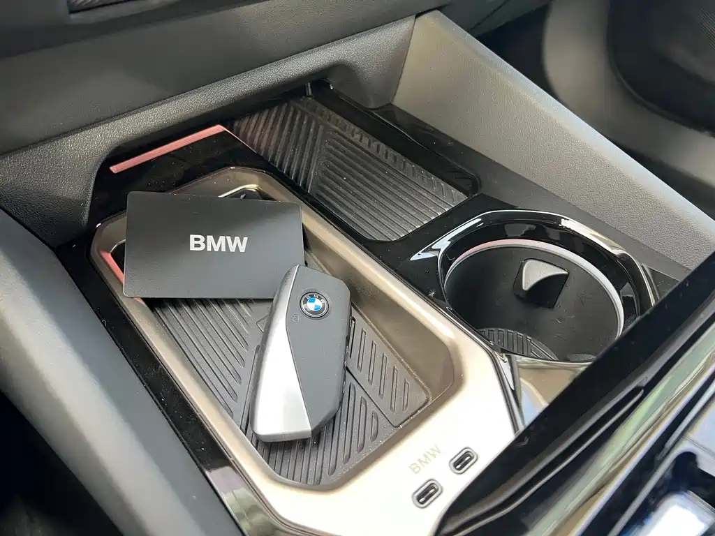 BMW I5