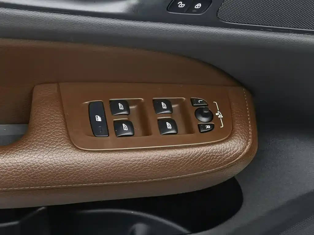 Volvo S60 — миниатюра 9