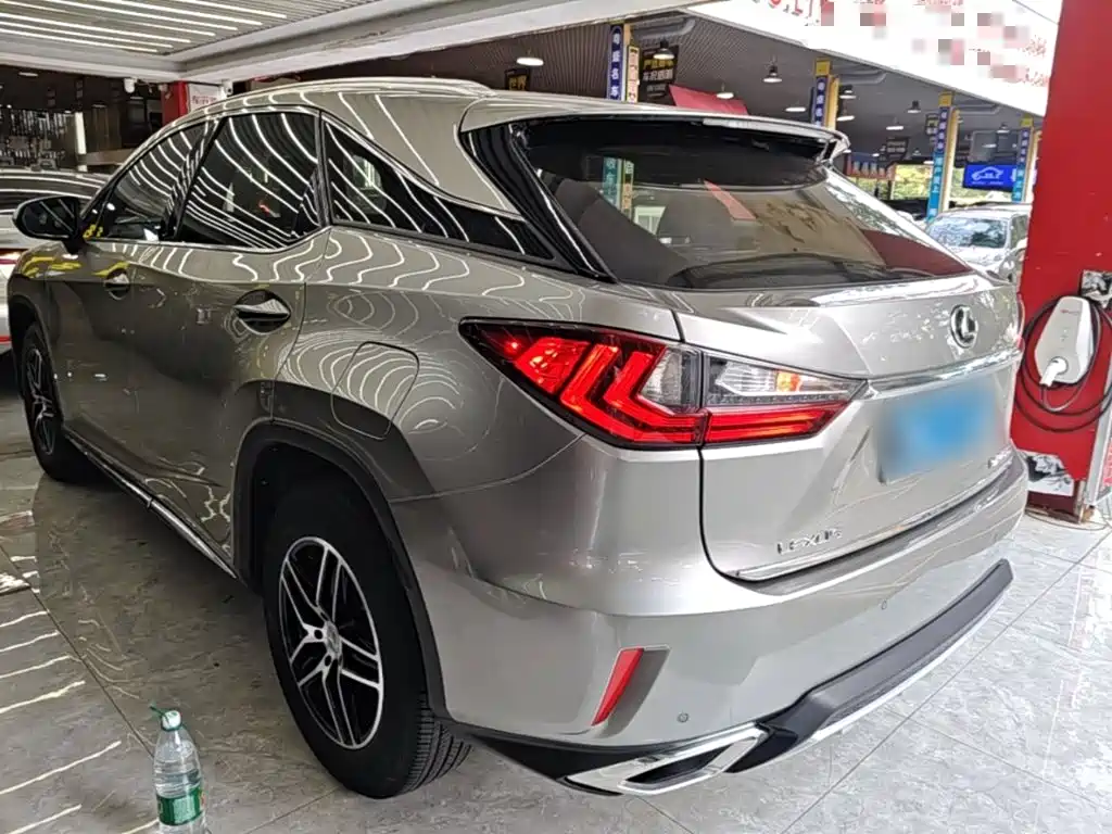 Lexus RX — миниатюра 5
