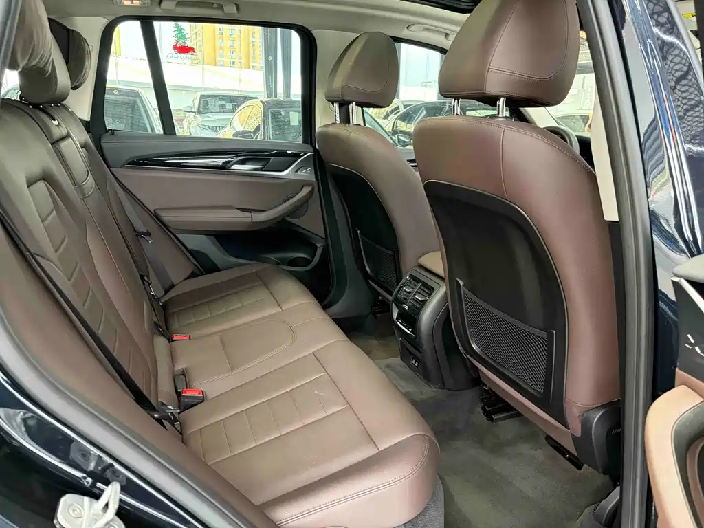 BMW X3 — миниатюра 21