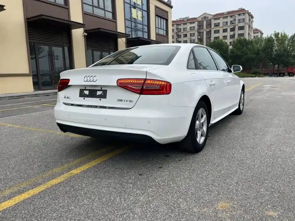 Audi A4L — миниатюра 7