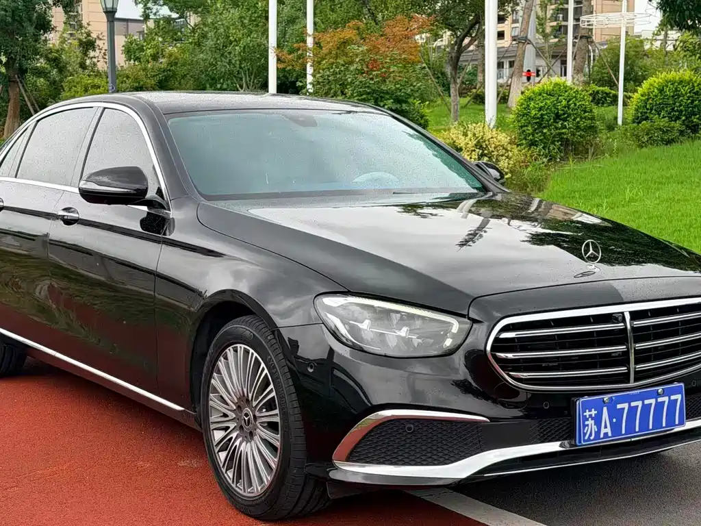 Mercedes-Benz E-Class — миниатюра 3