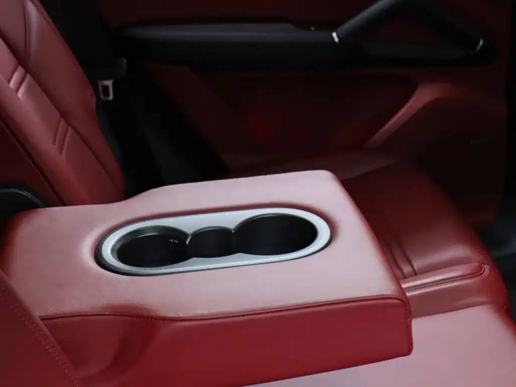 Porsche Cayenne — миниатюра 32