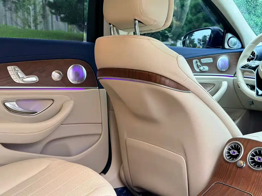 Mercedes-Benz E-Class — миниатюра 4
