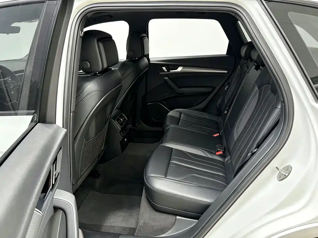 Audi Q5L — миниатюра 4