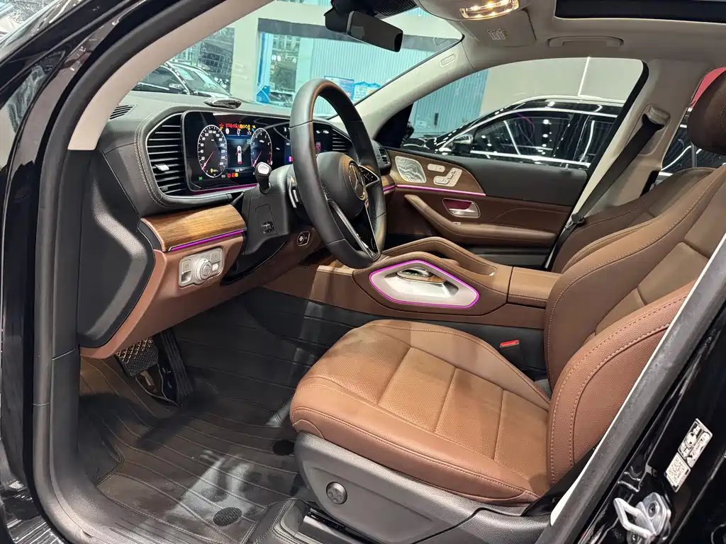 Mercedes-Benz GLE (Import) — миниатюра 8