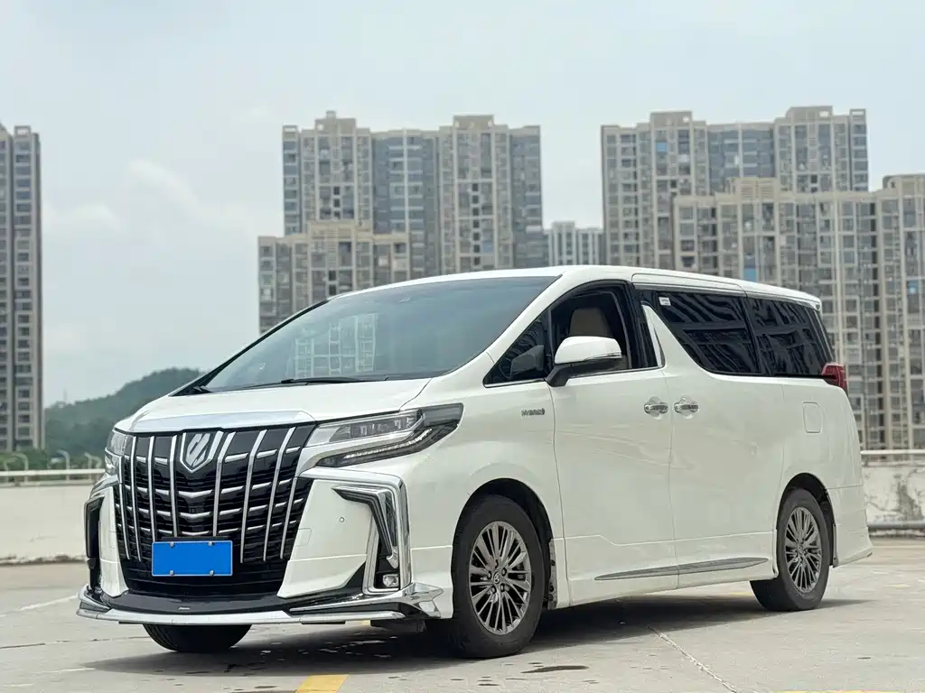 Toyota Alphard — миниатюра 2