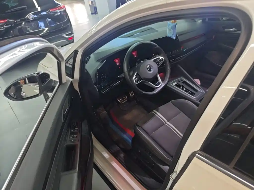 Volkswagen Golf — миниатюра 16