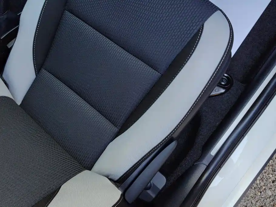 Toyota Yaris L — миниатюра 8