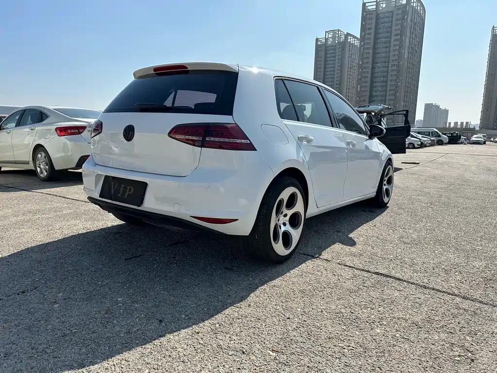 Volkswagen Golf — миниатюра 5