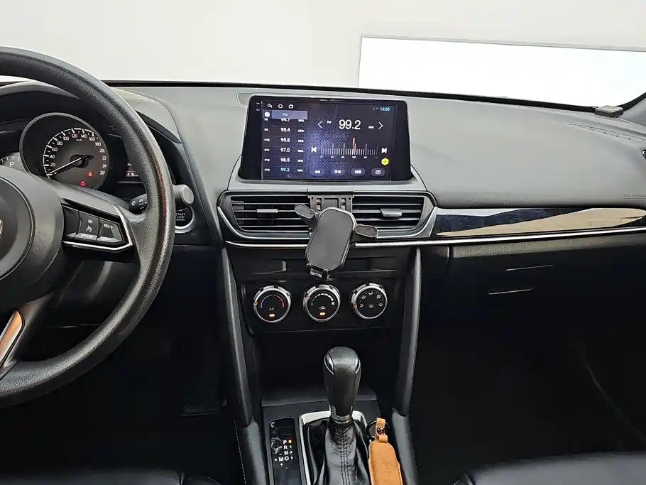 Mazda CX-4 — миниатюра 13