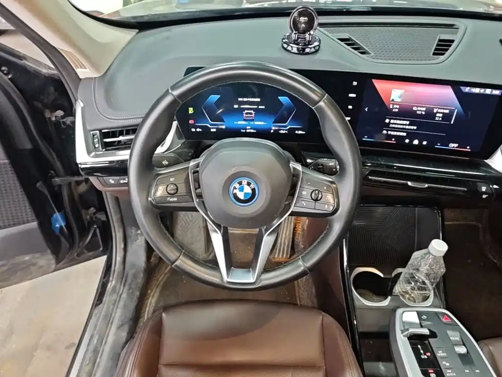 BMW iX1 — миниатюра 11