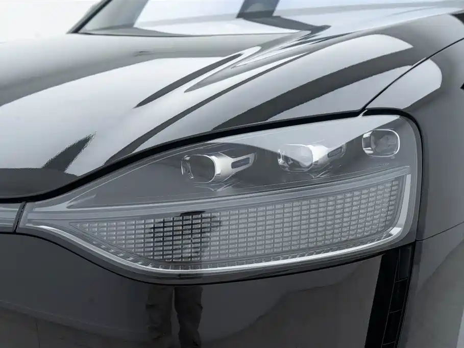 AITO ASK THE WORLD M9