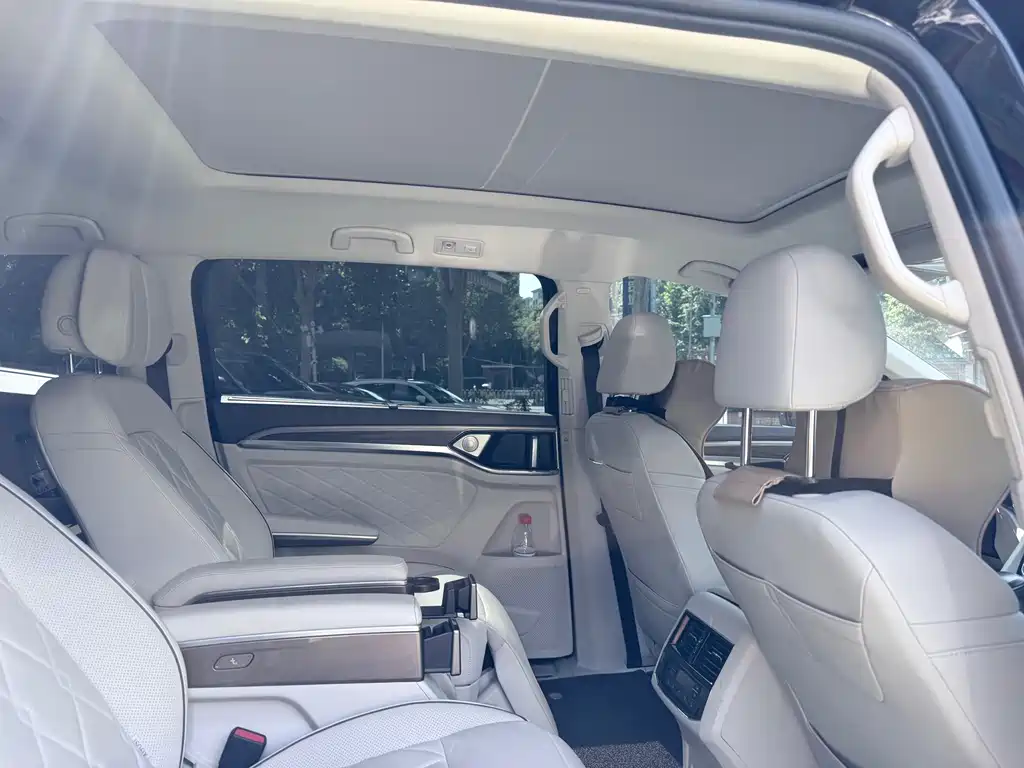 Volkswagen Viloran 2020 380TSI Luxury