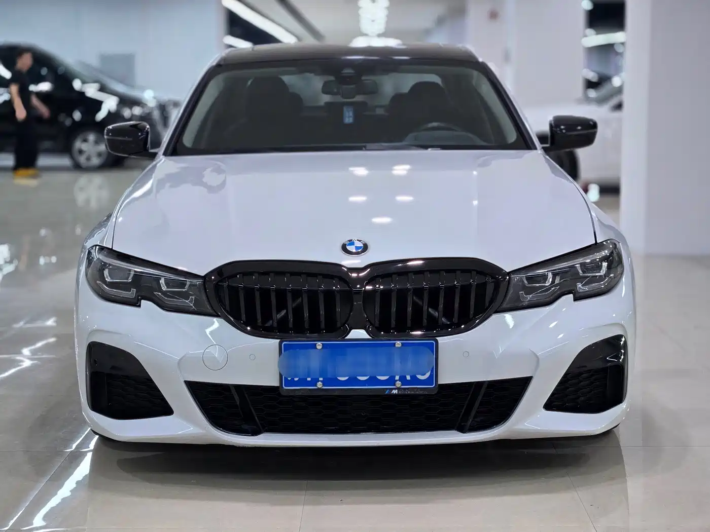 宝马3系 2022款 330Li xDrive M运动曜夜套装 2022