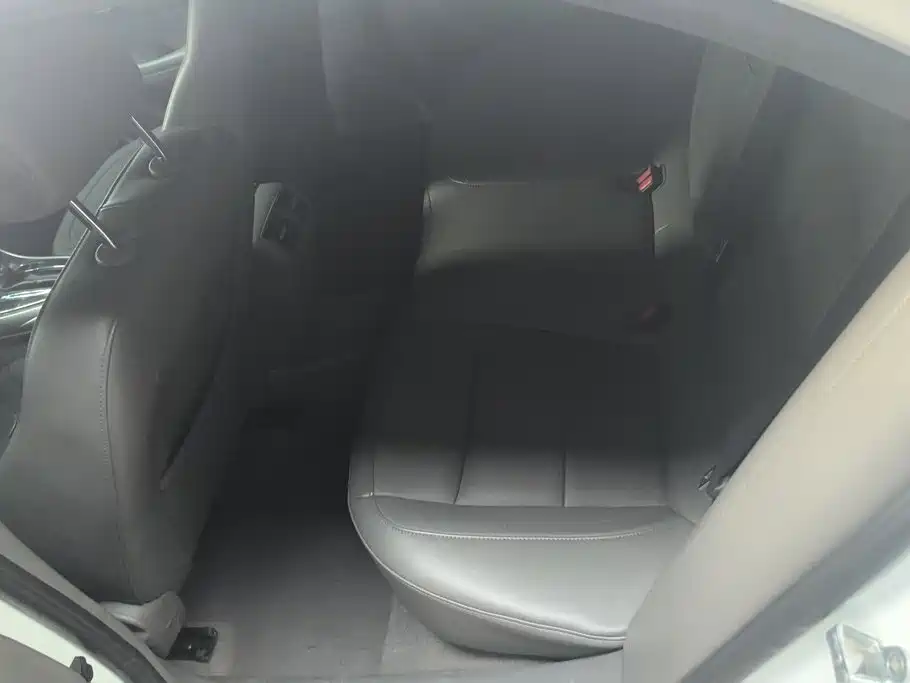 Chevrolet Malibu — миниатюра 11