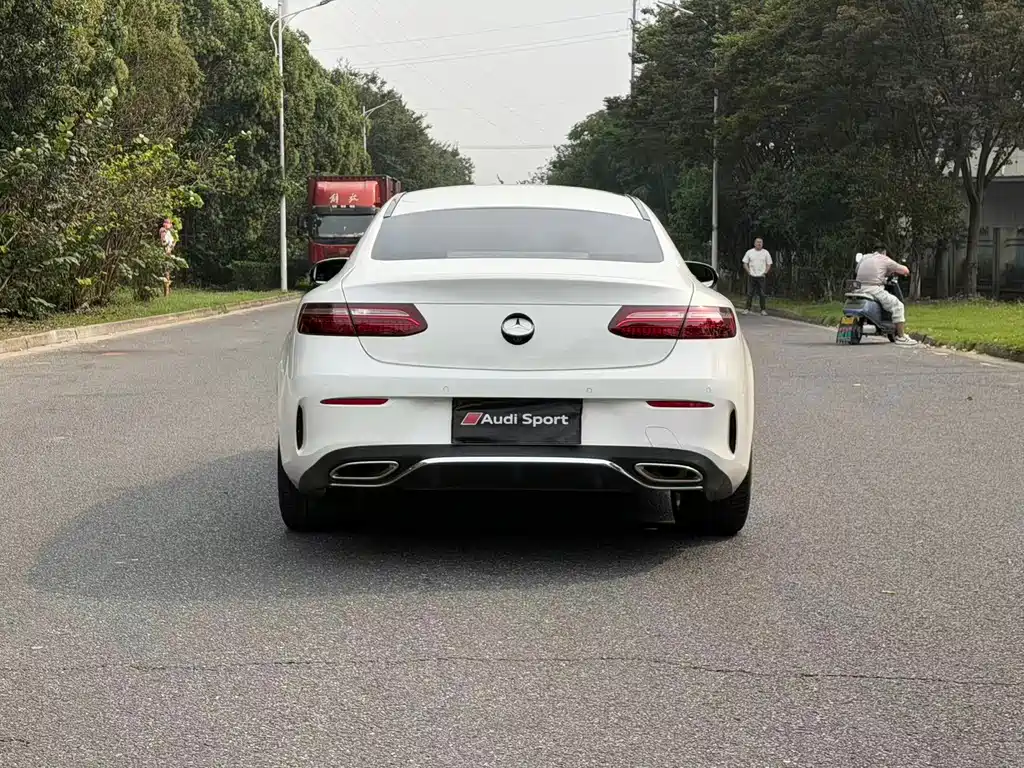 Mercedes-Benz E-Class (Import) — миниатюра 5