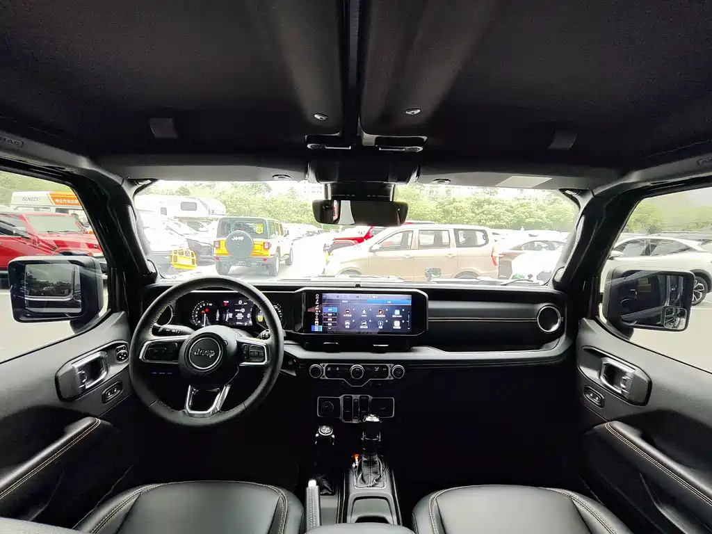 Jeep Wrangler PHEV — миниатюра 25