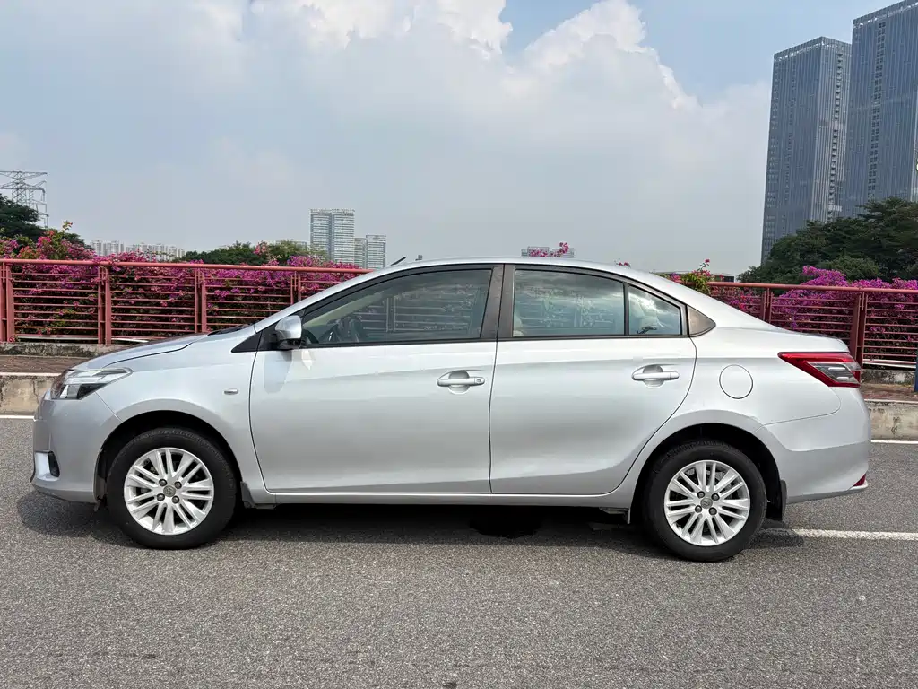 Toyota Vios — миниатюра 7