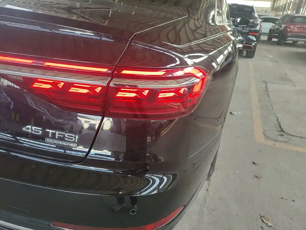 Audi A8 — миниатюра 8