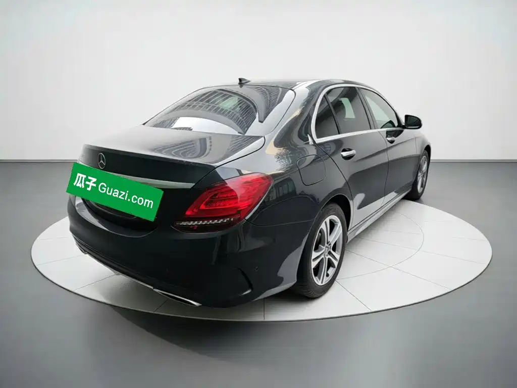 Mercedes-Benz C-Class — миниатюра 6