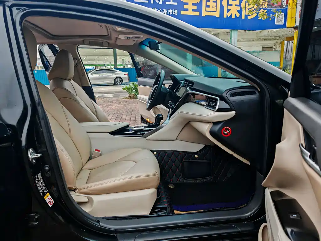Toyota Camry 2018 2.0E Elite