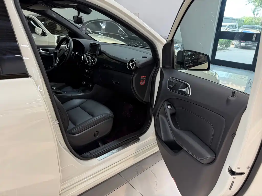 Mercedes-Benz B-Class — миниатюра 17