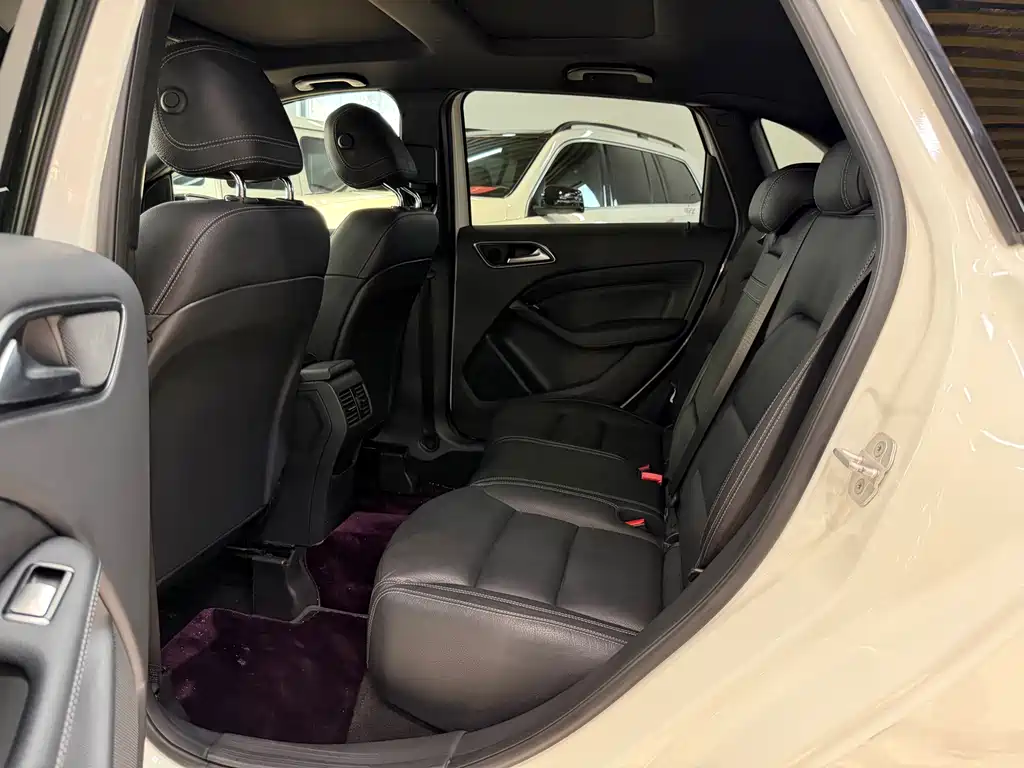 Mercedes-Benz B-Class — миниатюра 10